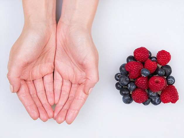 Nutricionista ensina a usar as mãos para calcular porções ideais de comida - 4