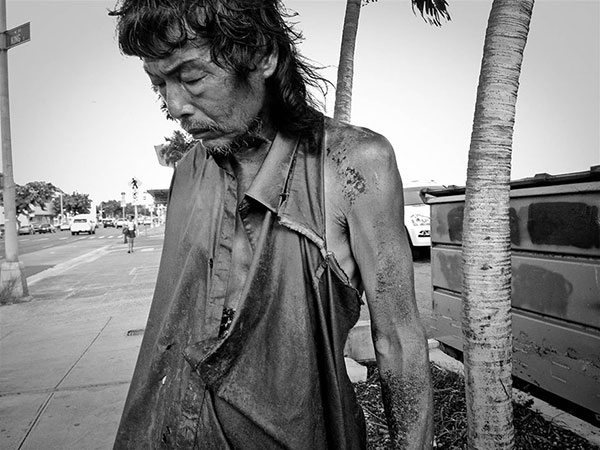 Uma fotógrafa encontra seu pai vivendo na rua depois de 10 anos - 1