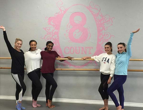 Chloe Lukasiak forma uma nova equipe de Dance Moms - 2