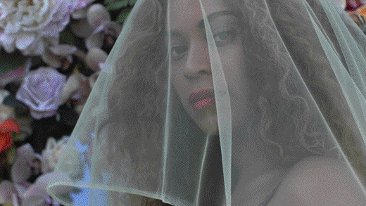 Beyoncé anuncia embarazo de gemelos con un  sexy ensayo fotográfico: “Tengo 3 corazones” - 5