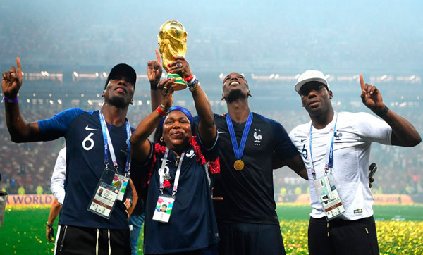 A comovente história da mãe do craque francês Paul Pogba - 1