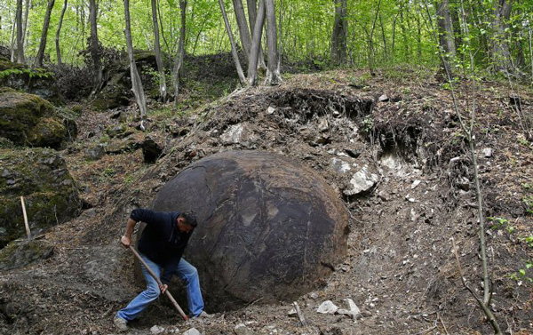 La esfera de la discordia: enigmática bola gigante desata la polémica entre científicos - 1