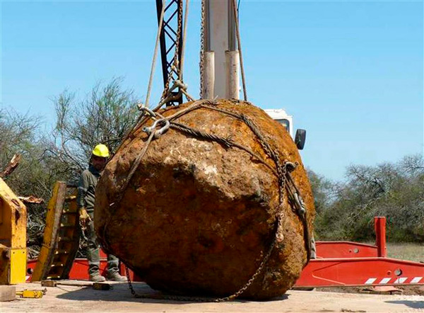 Foto: hallan el segundo meteorito más grande del mundo, en Argentina - 1