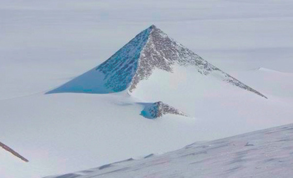 Enigma resuelto: explican qué son en realidad las misteriosas pirámides de la Antártida - 1