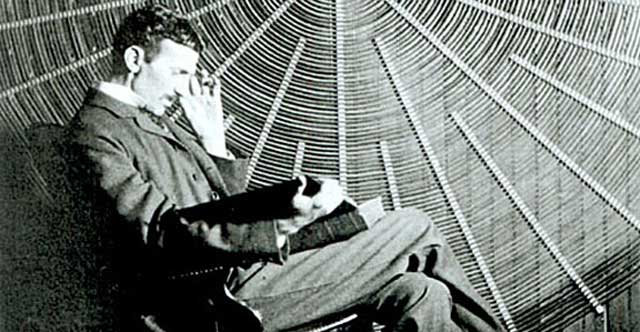 TESLA Y LOS ET 2 El Ovni de Nikola Tesla