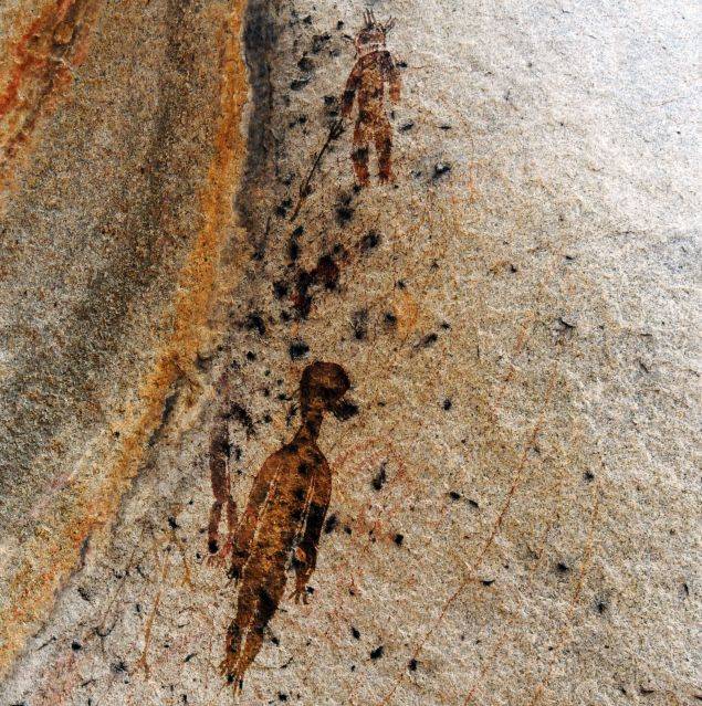 Increíble: Hallan en la India pinturas rupestres de 10 mil años de antigüedad con 'ovnis' y 'alienígenas' - 1