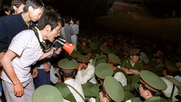 ¿Quién era el hombre que frenó a los tanques de la Plaza de Tiananmén? - 2