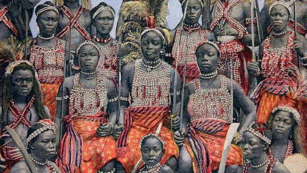 Amazonas de Damohey: el temible ejército de mujeres que enfrentó a los conquistadores europeos en África - 2