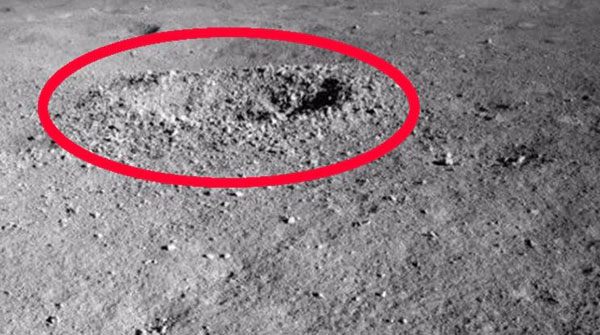 Descubren una extraña sustancia gelatinosa en la cara oculta de la Luna - 1
