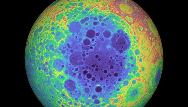 Hallan gigantesca masa metálica enterrada en lado oscuro de la luna - 2
