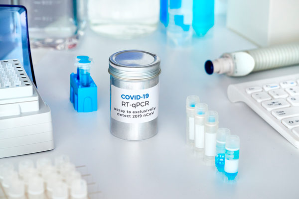 4 teorías conspirativas sobre la vacuna del coronavirus, desmentidas por los expertos - 1