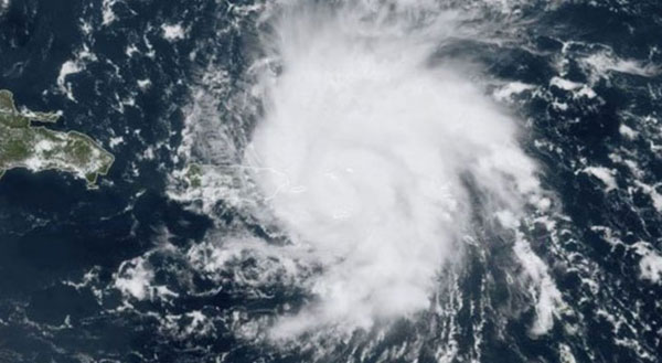 Georgia y Florida en estado de emergencia por huracán categoría 4 - 1